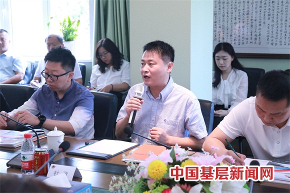 華春藥業(yè)與全國省級總經銷商簽署合作協(xié)議 華春藥業(yè)與全國省級總經銷商簽署合作協(xié)議