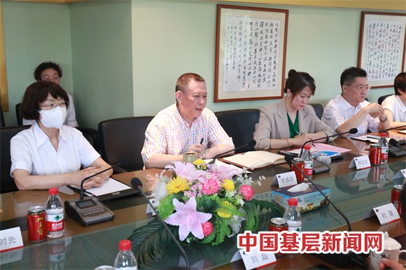 華春藥業(yè)與全國省級總經銷商簽署合作協(xié)議 華春藥業(yè)與全國省級總經銷商簽署合作協(xié)議